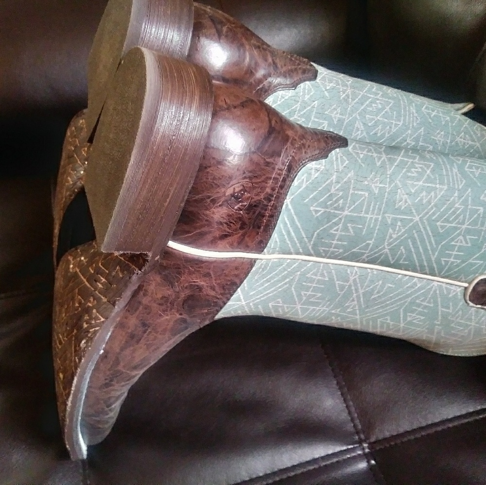 Cow girl boots square toed